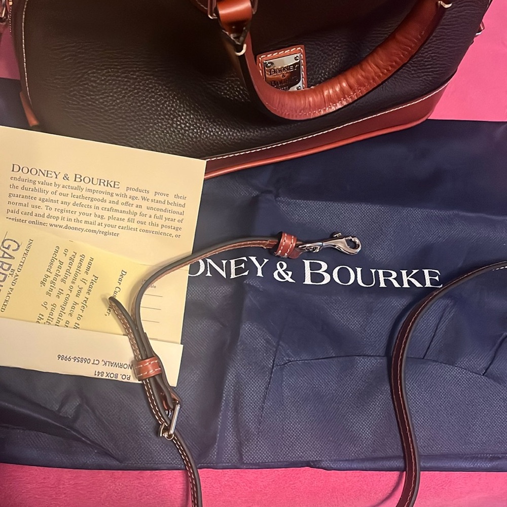 D&B ZipZip Satchel
